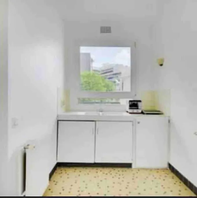 Appartement Proche Du Canal Saint Martin Parijs